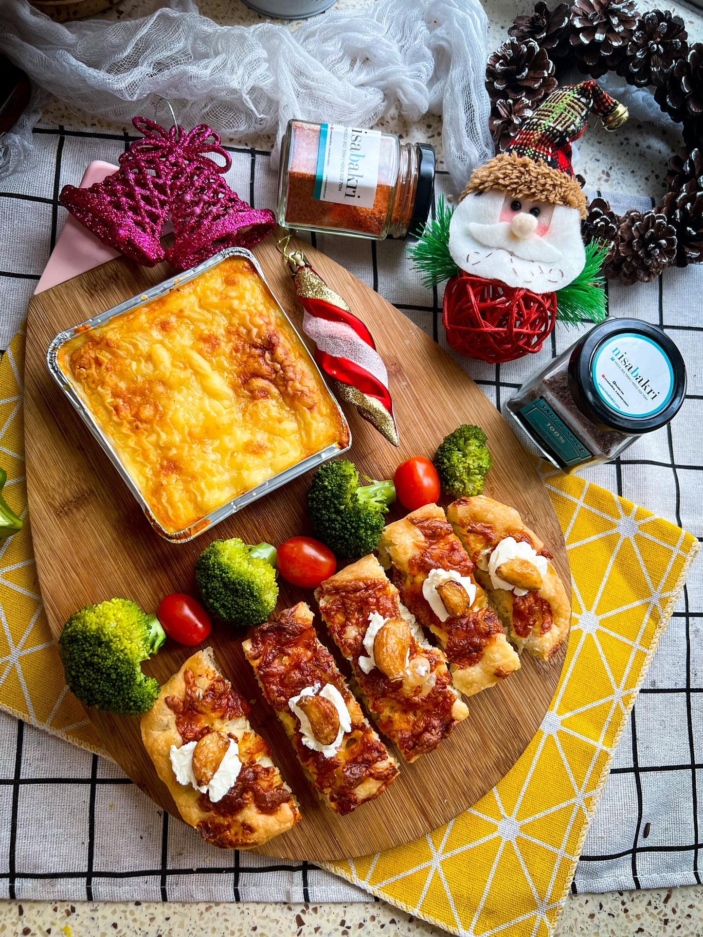 𝗠𝗲𝗻𝗱𝗶 𝗦𝗽𝗶𝗰𝗲 𝗕𝘆 𝗡𝗶𝘀𝗮 𝗕𝗮𝗸𝗿𝗶 𝗚𝗼𝘂𝗿𝗺𝗲𝘁